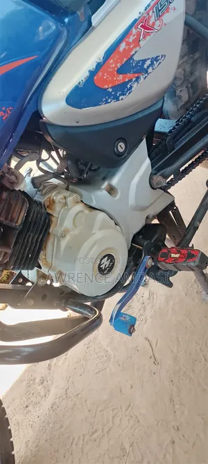 Bajaj Boxer 150 UG 2024 Blue