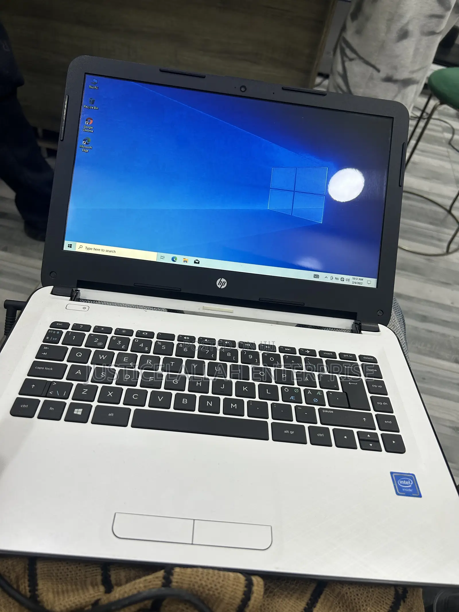Laptop HP 15 2GB Intel Celeron SSD 32GB