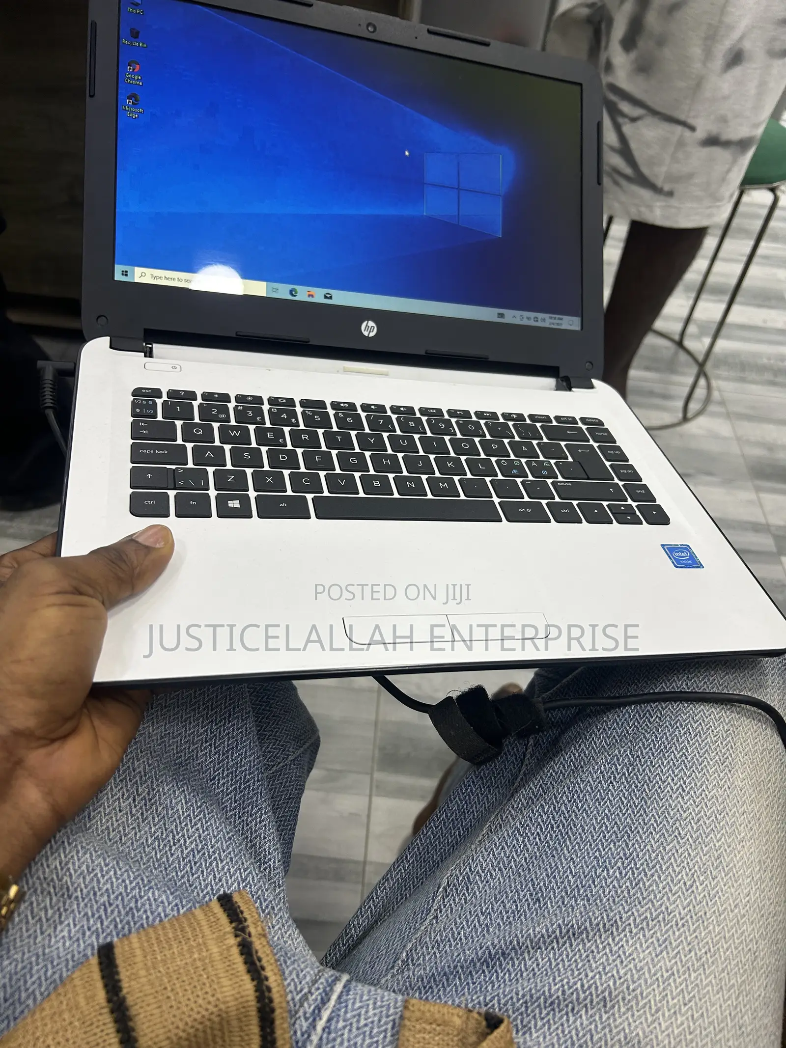 Laptop HP 15 2GB Intel Celeron SSD 32GB