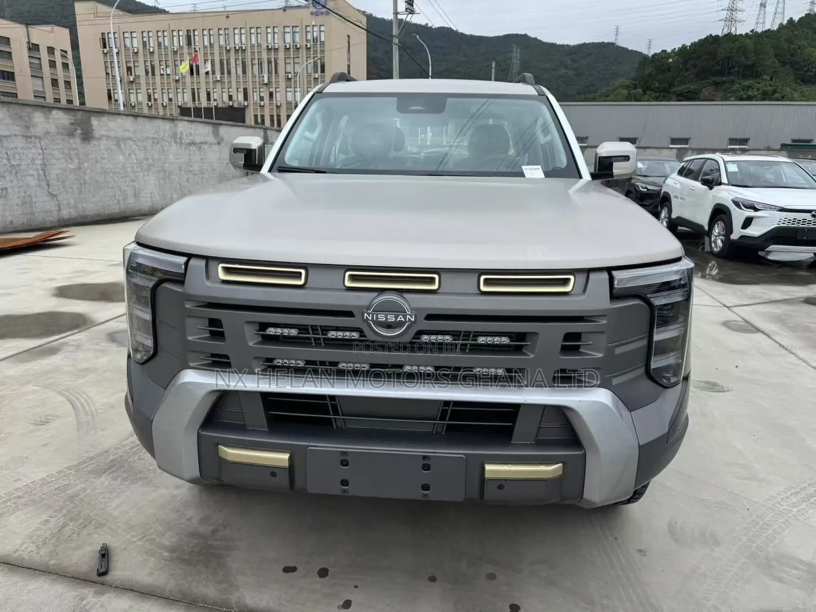 New Nissan Z9 2025 Gold