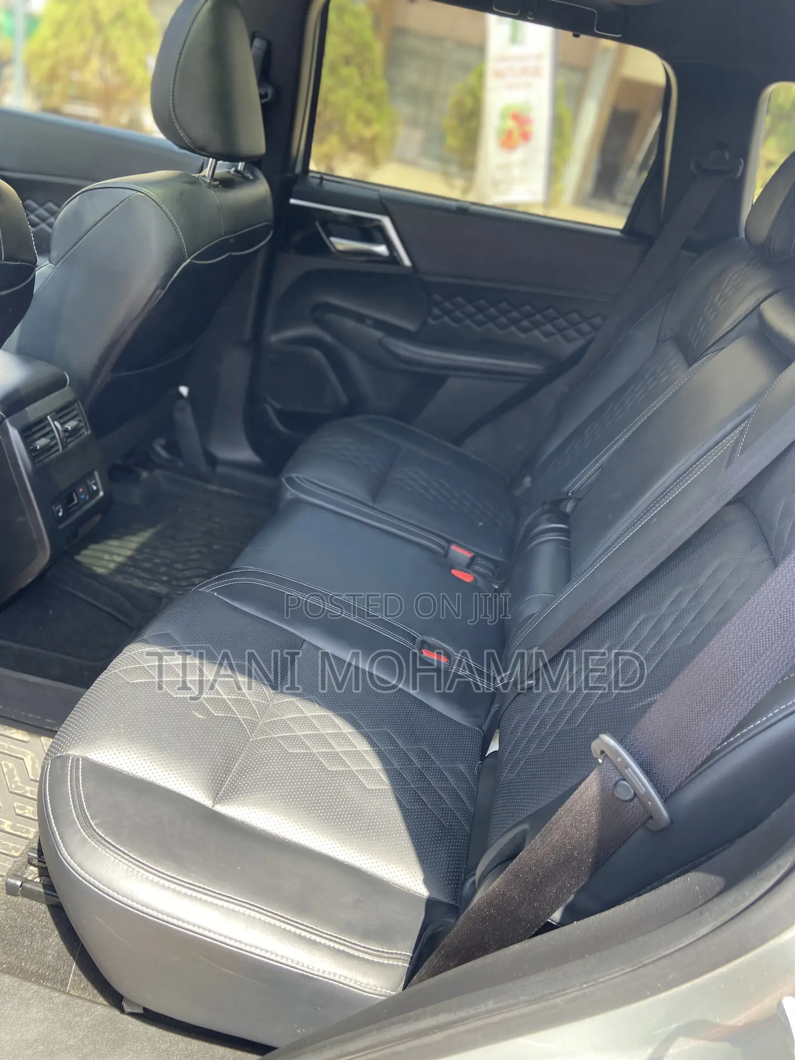 Mitsubishi Outlander SEL 2024 Gray