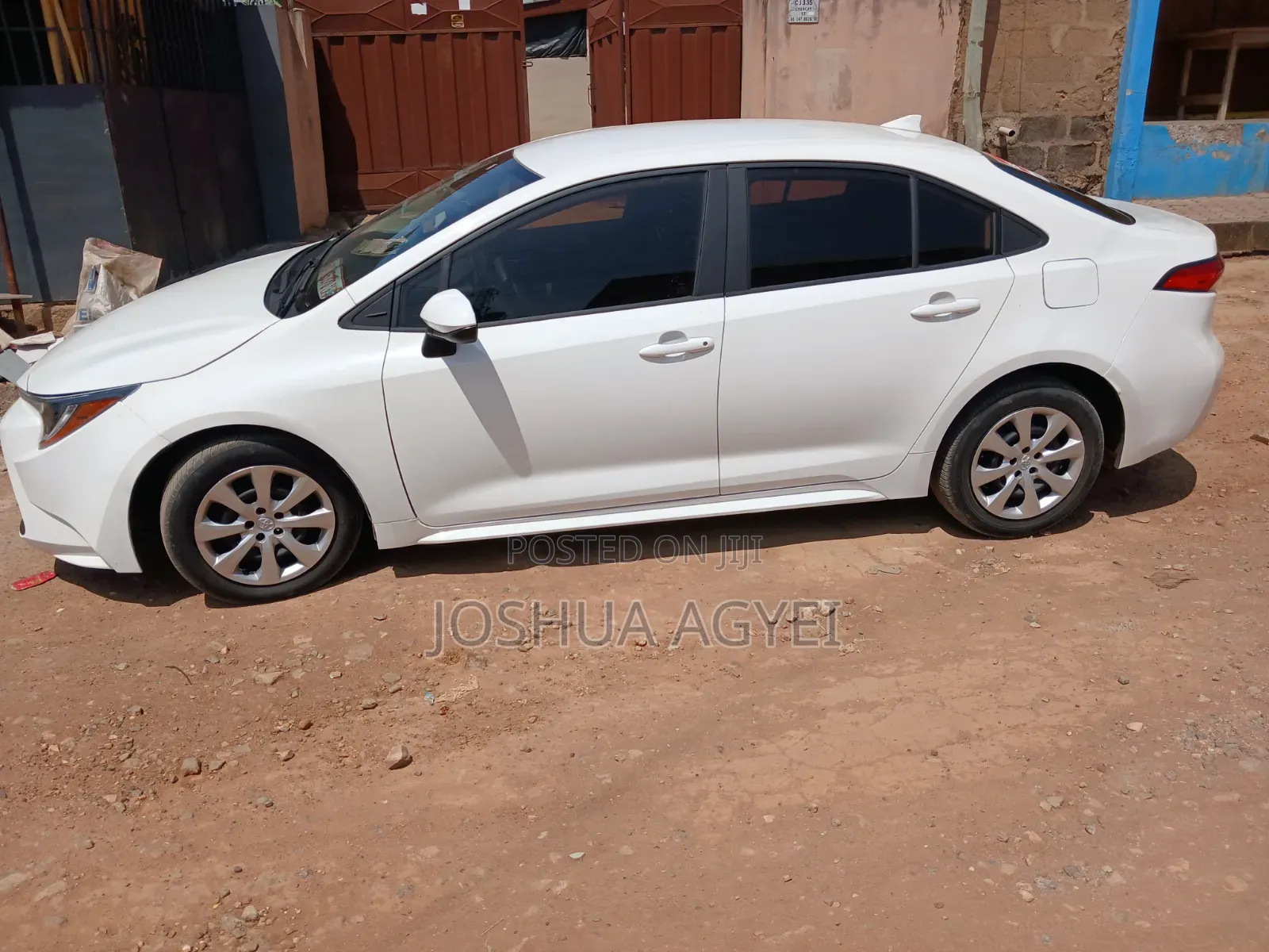 Toyota Corolla LE 2021 White