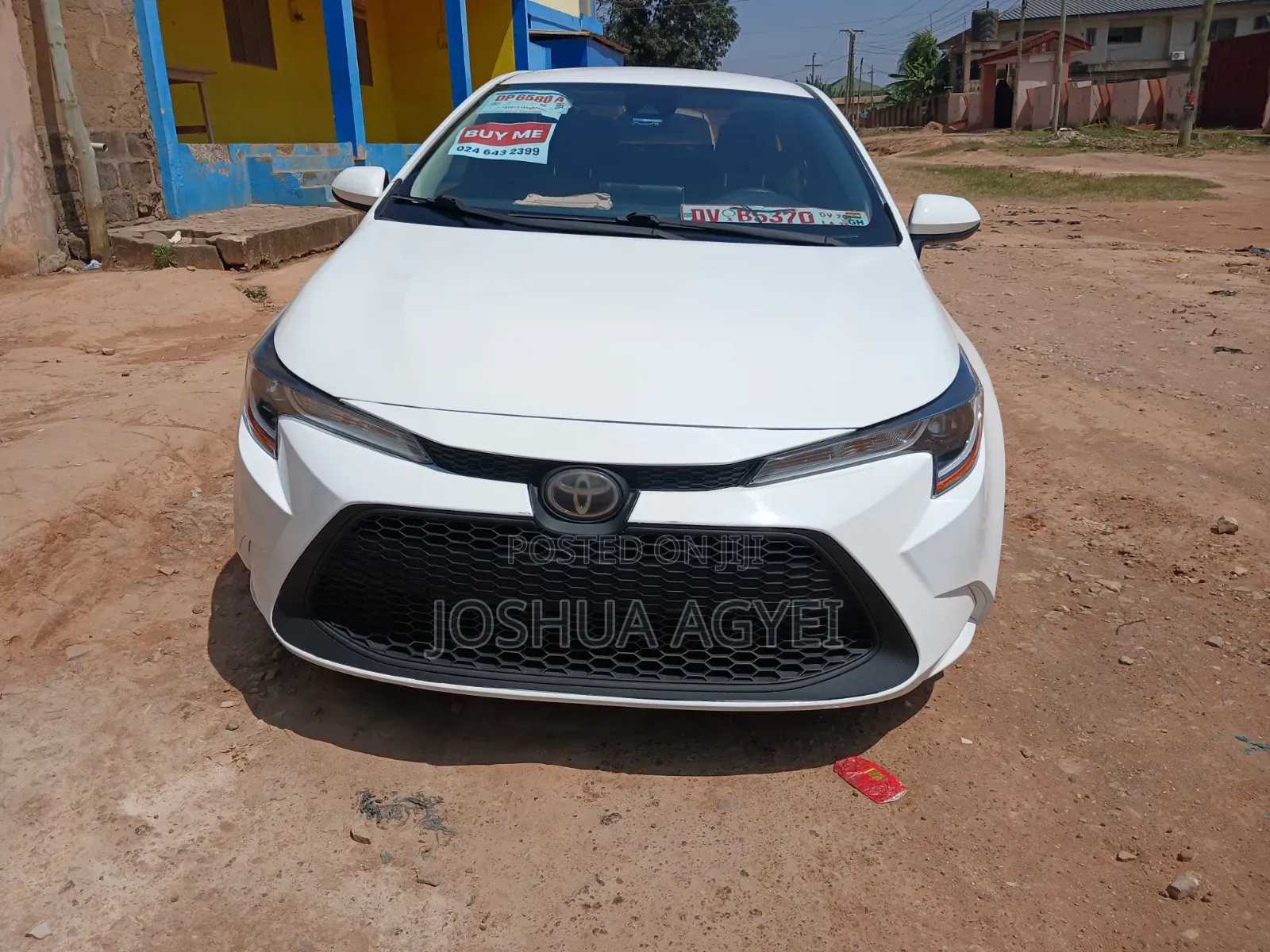 Toyota Corolla LE 2021 White