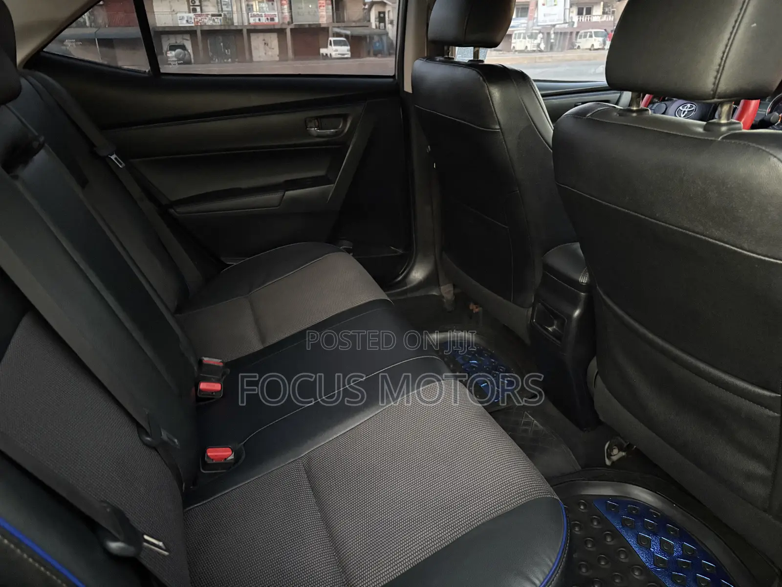 Toyota Corolla SE (1.8L 4cyl 2A) 2019 Silver