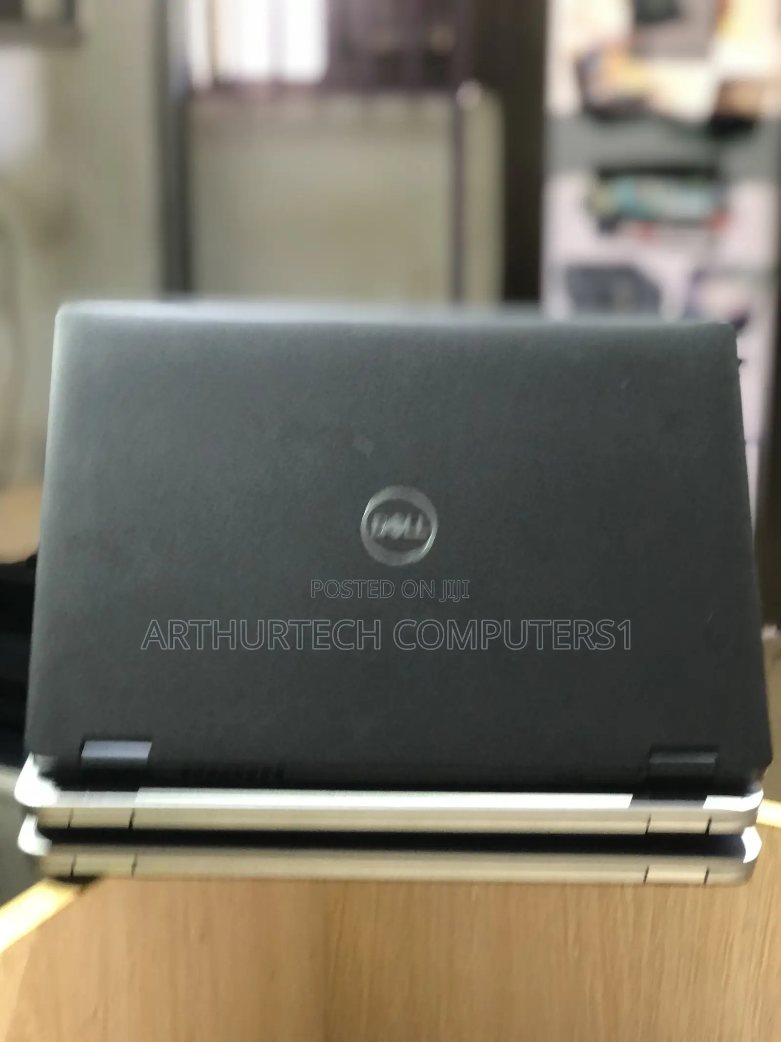 Laptop Dell Latitude 5300 2-in-1 8GB Intel Core i5 SSD 256GB