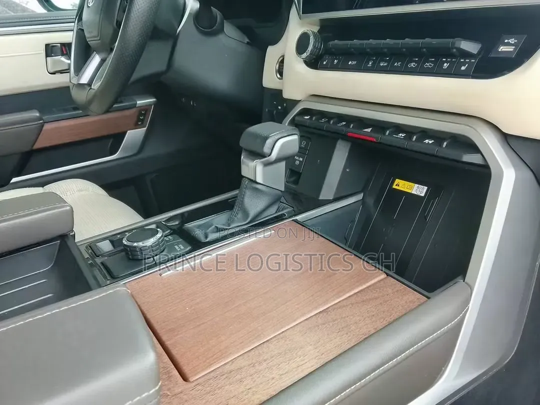 Toyota Tundra 1794 Edition CrewMax 5.5' Bed 2024 Gray