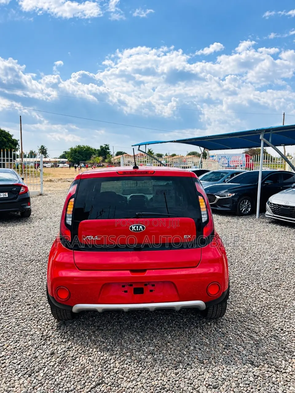 Kia Soul Base Hatchback 2017 Red