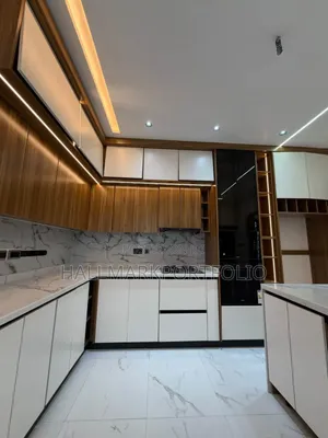 4bdrm House in Lake Side Estate for sale