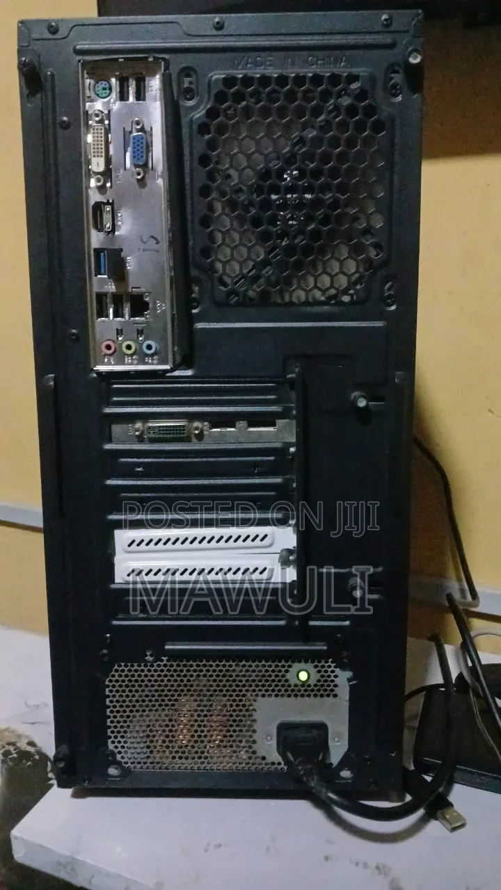 Desktop Computer 8GB Intel Core i7 HDD 1T