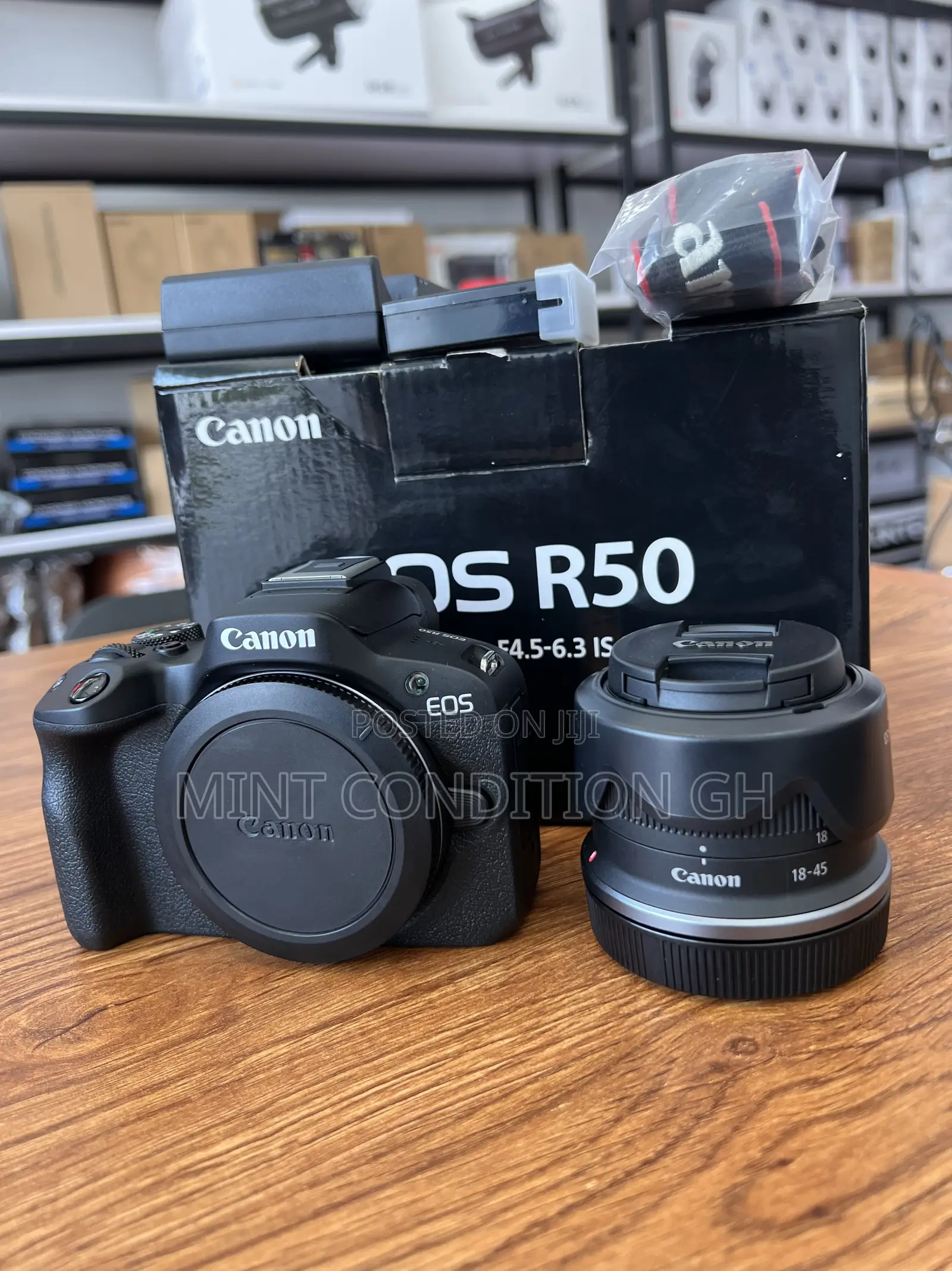 Canon Eos R50 With Rf18-45mm F4.5-6.3 Is STM Kit Lens