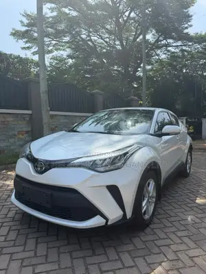 Toyota C-HR 2022 White