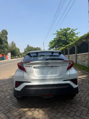 Toyota C-HR 2022 White