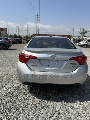 Toyota Corolla SE 4dr Sedan (1.8L 4cyl CVT) 2017 Silver