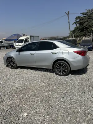 Toyota Corolla SE 4dr Sedan (1.8L 4cyl CVT) 2017 Silver