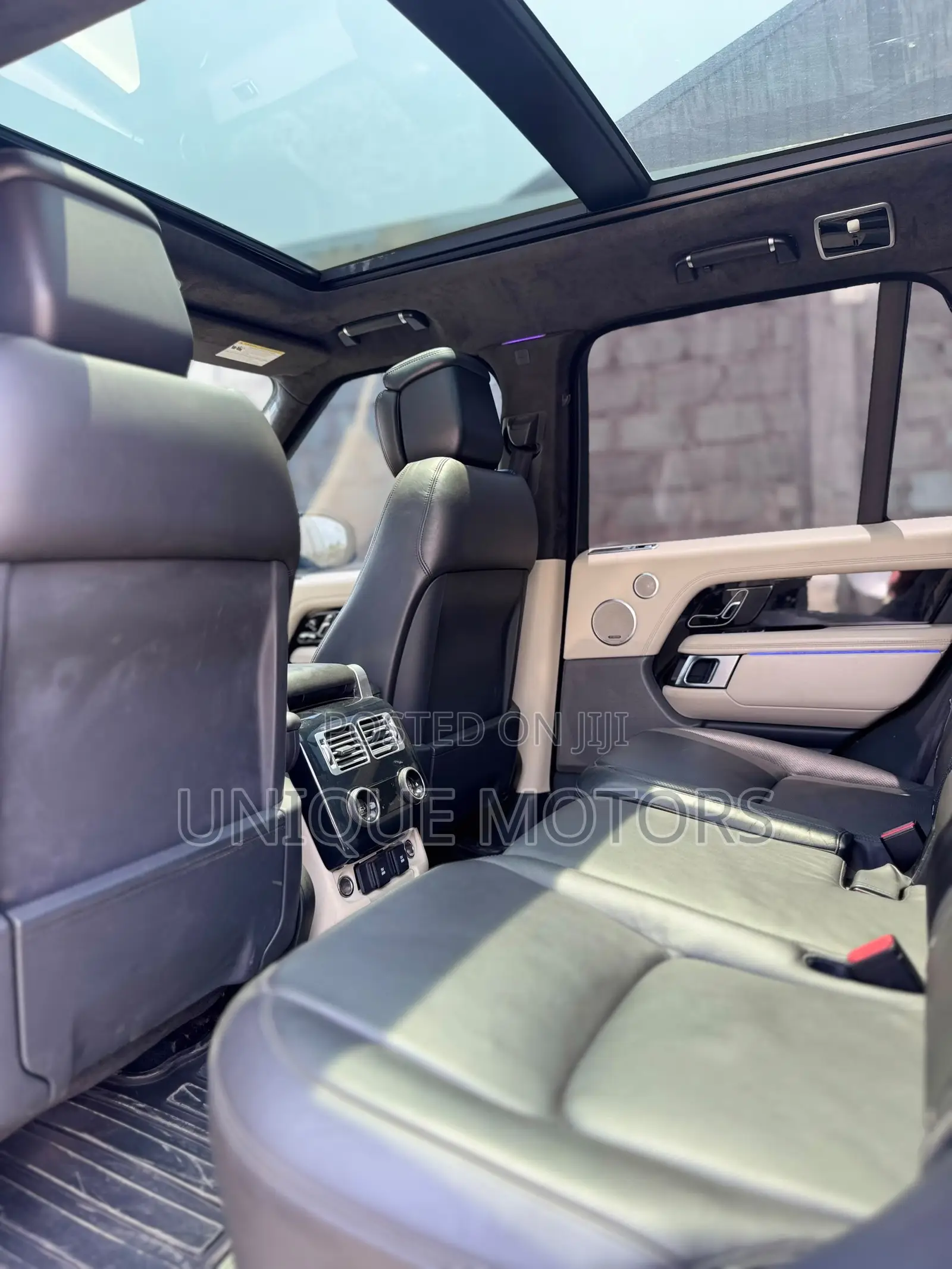 Land Rover Range Rover Vogue 2019 Black