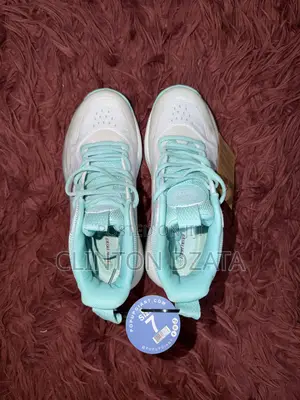 Unisex Sneaker