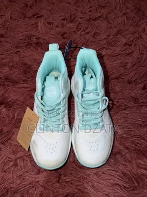 Unisex Sneaker