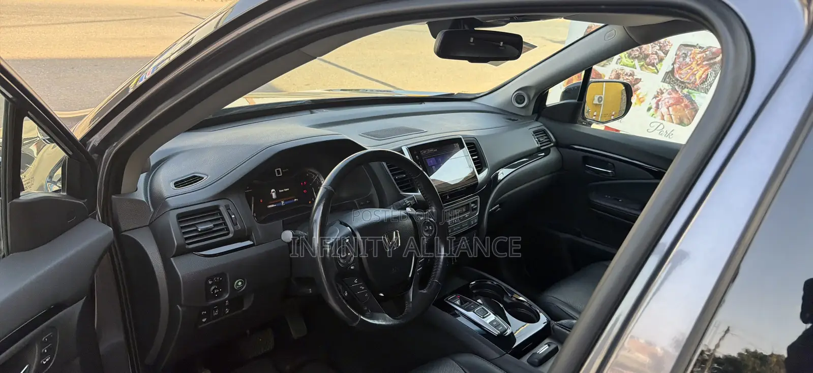 Honda Pilot Touring 4dr SUV 4WD (3.5L 6cyl 9A) 2017 Gray