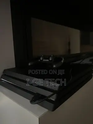 Ps4 Pro 1tb With Games and Accessories