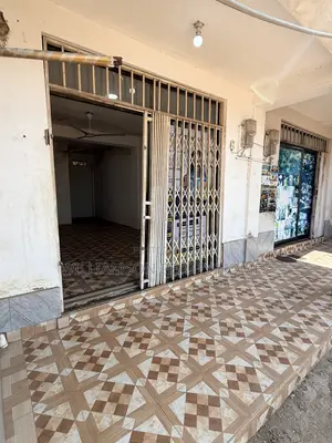 Spacious Downstairs Shop/Store/Office Space for Rent,spintex