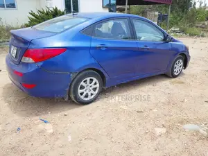 Hyundai Accent GLS 2013 Blue