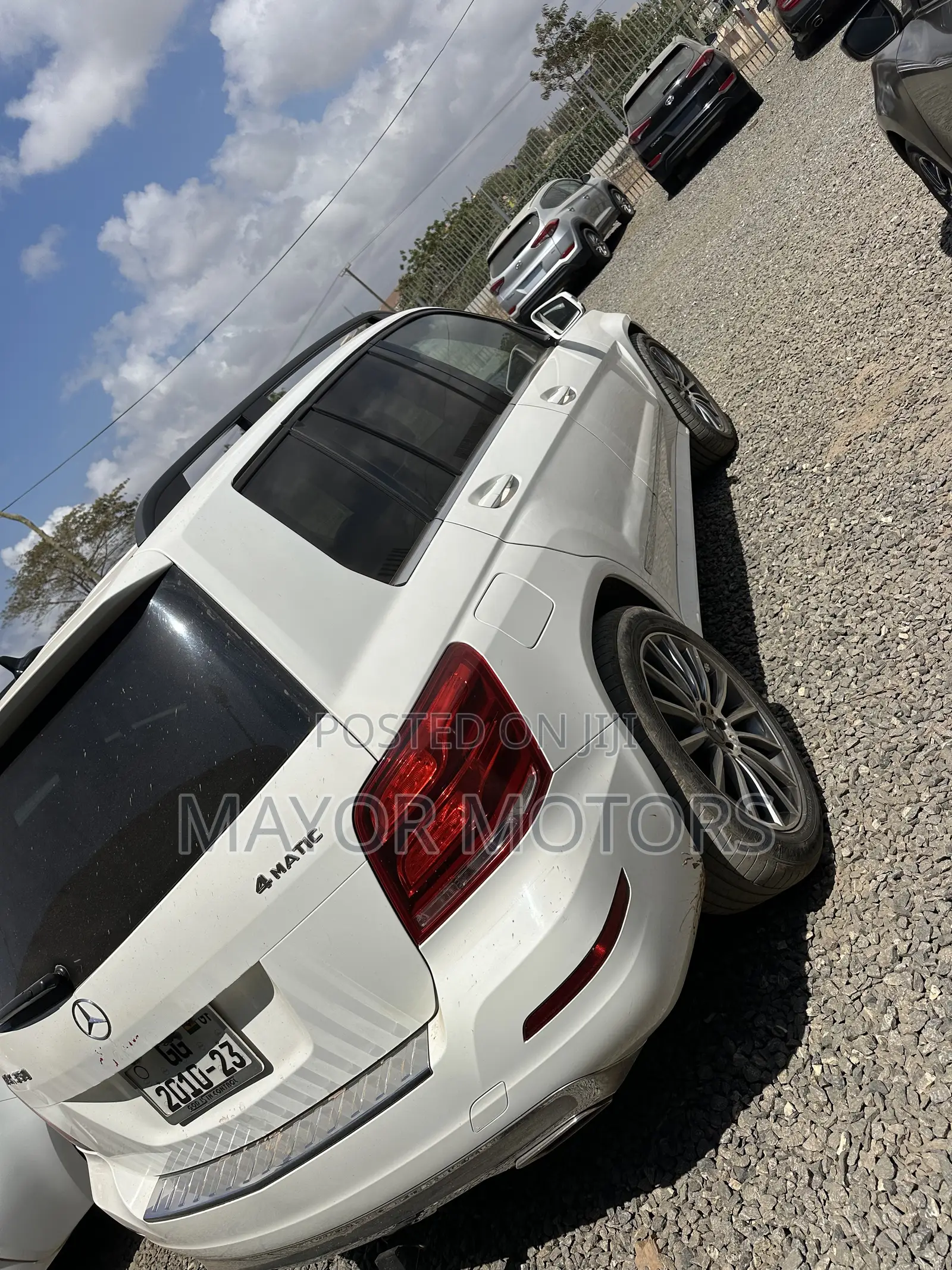 Mercedes-Benz GLK-Class Base GLK 350 4dr AWD 4MATIC (3.5L 6cyl 7A) 2015