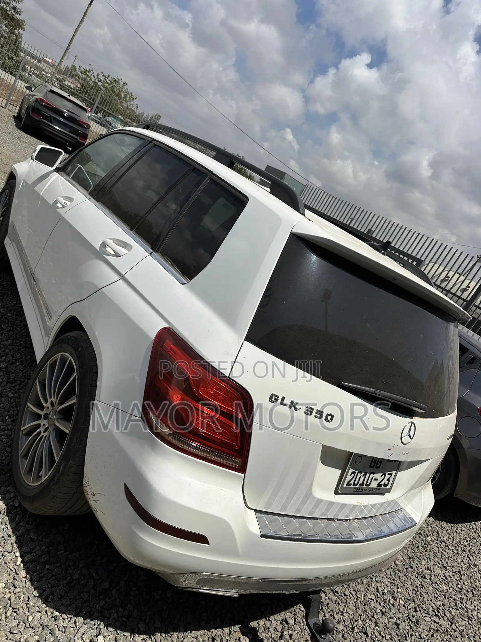 Mercedes-Benz GLK-Class Base GLK 350 4dr AWD 4MATIC (3.5L 6cyl 7A) 2015