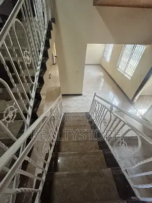 5bdrm House in Ashongman Estate, Accra Metropolitan for rent