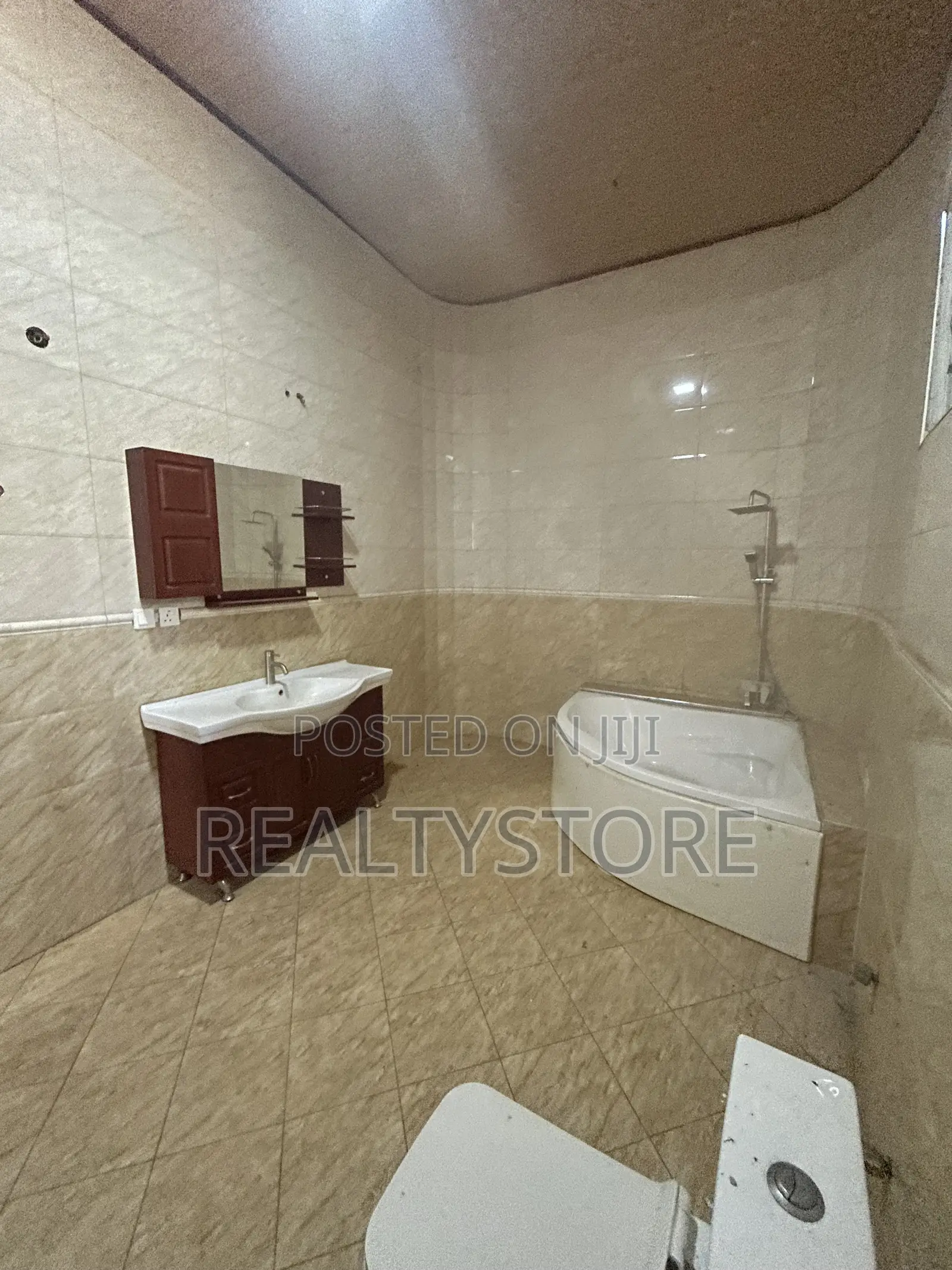 5bdrm House in Ashongman Estate, Accra Metropolitan for rent