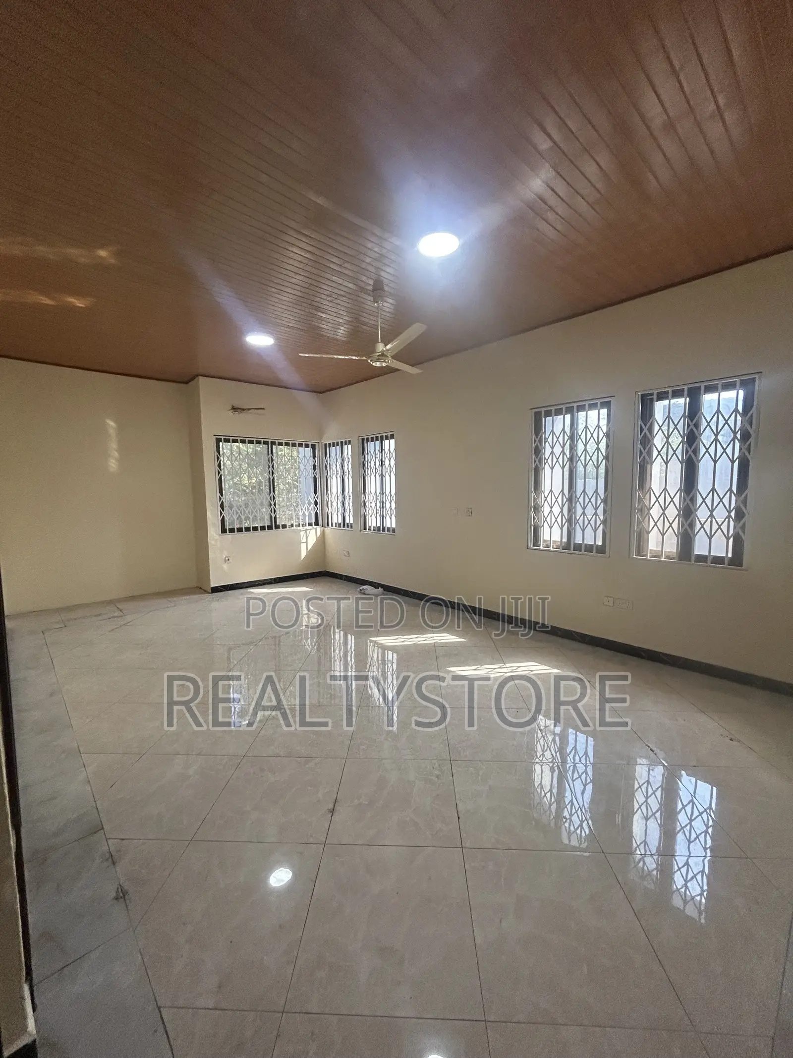 5bdrm House in Ashongman Estate, Accra Metropolitan for rent