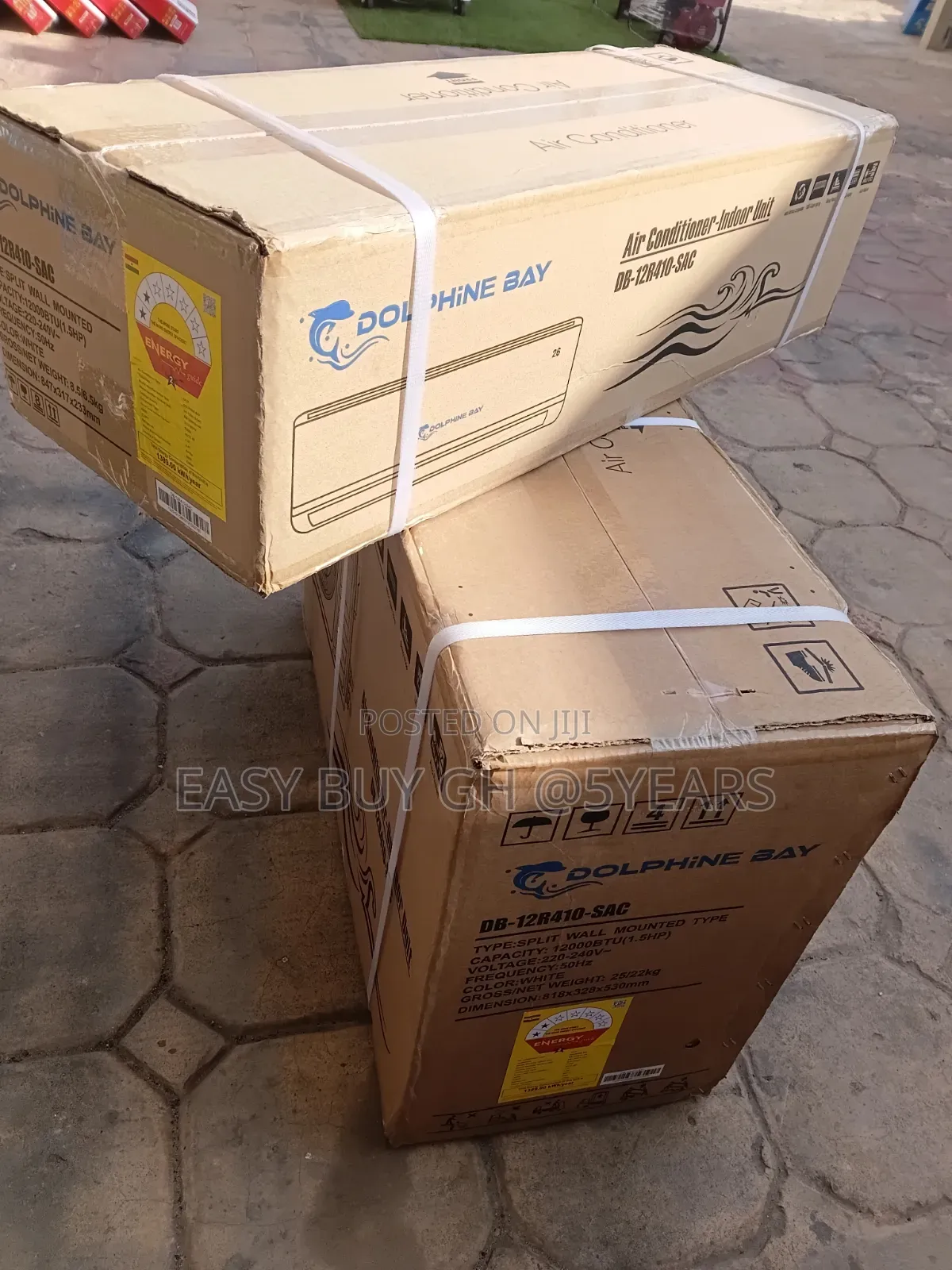 Silent and Powerful Cooling Air Conditioner 1.5HP Dolhine Bay