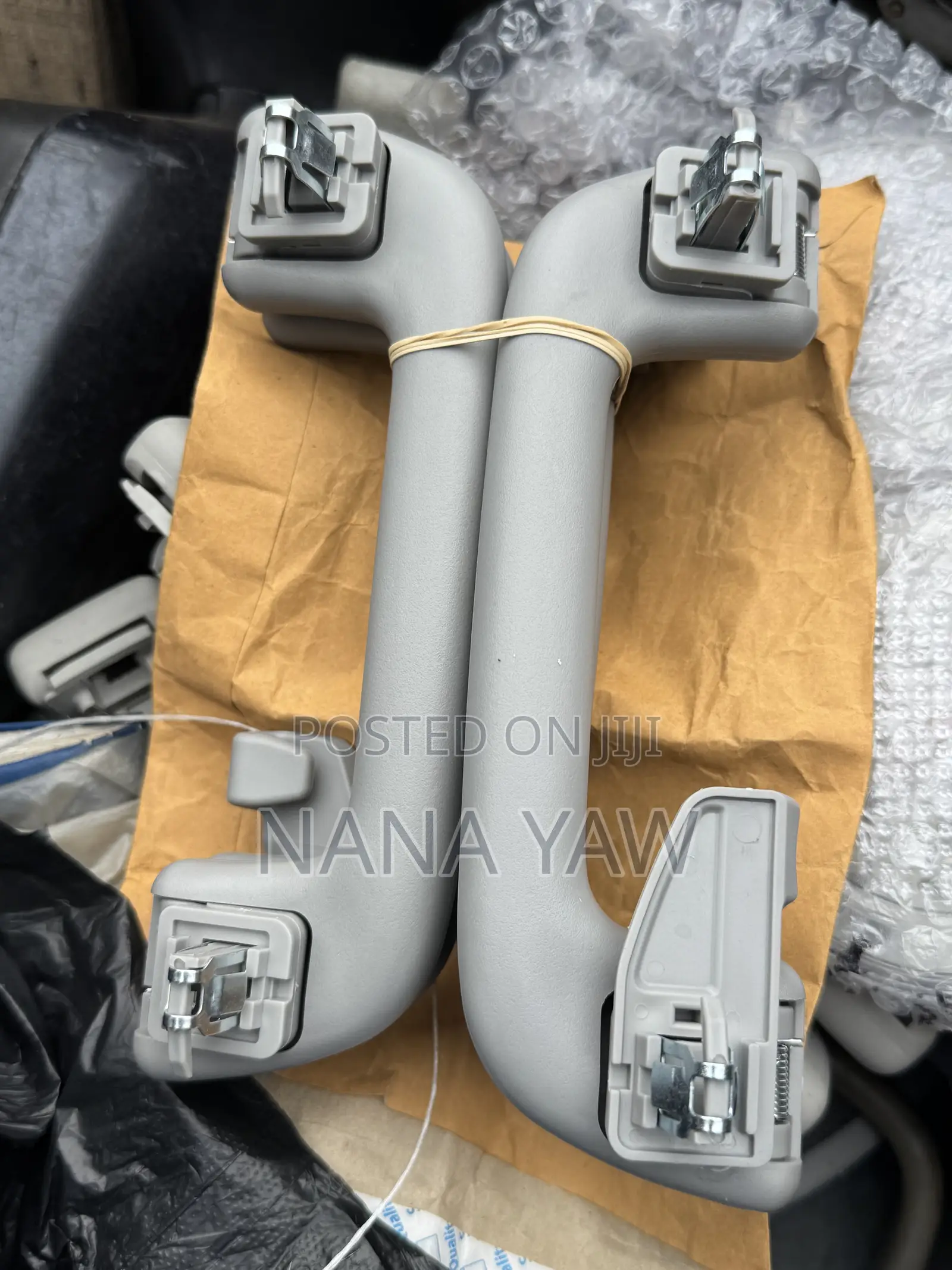 Top Ceiling Handles and Inside Light Plug for All Cars