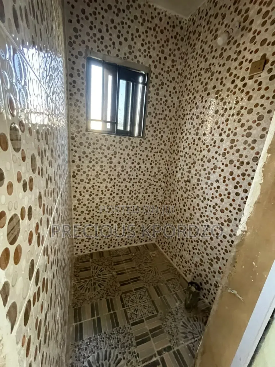 1bdrm Apartment in New Lgn Adenta for rent