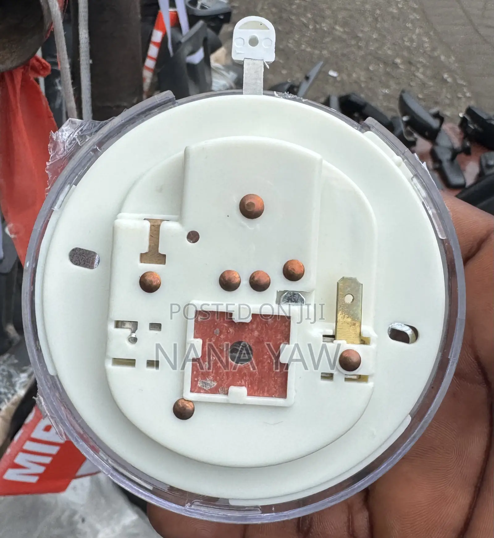 Top Ceiling Handles and Inside Light Plug for All Cars