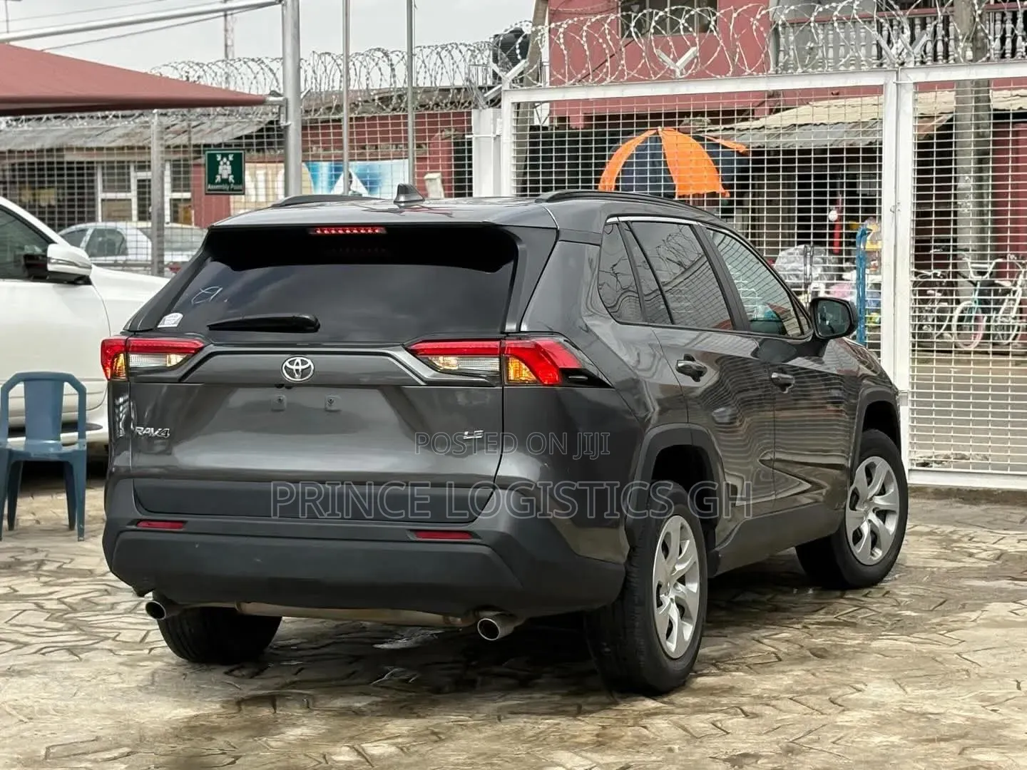 Toyota RAV4 LE FWD 2020 Gray
