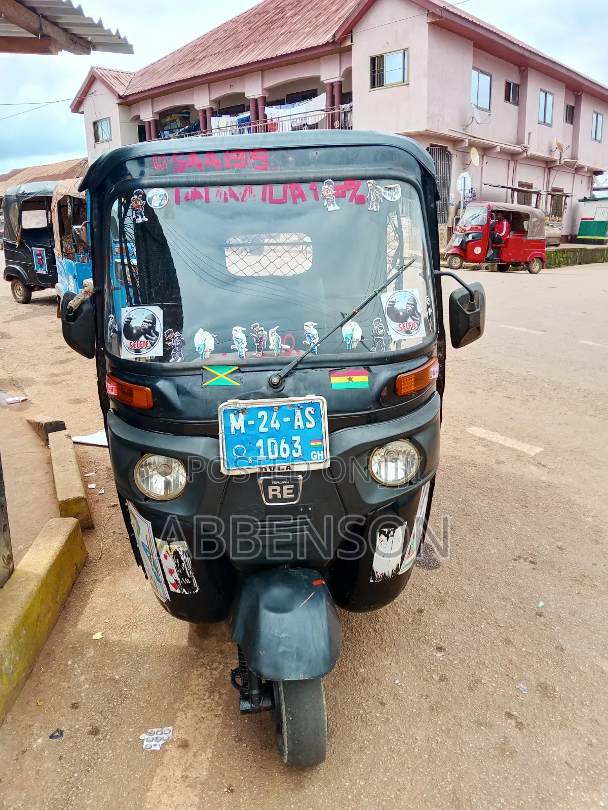 Bajaj RE 2024 Black