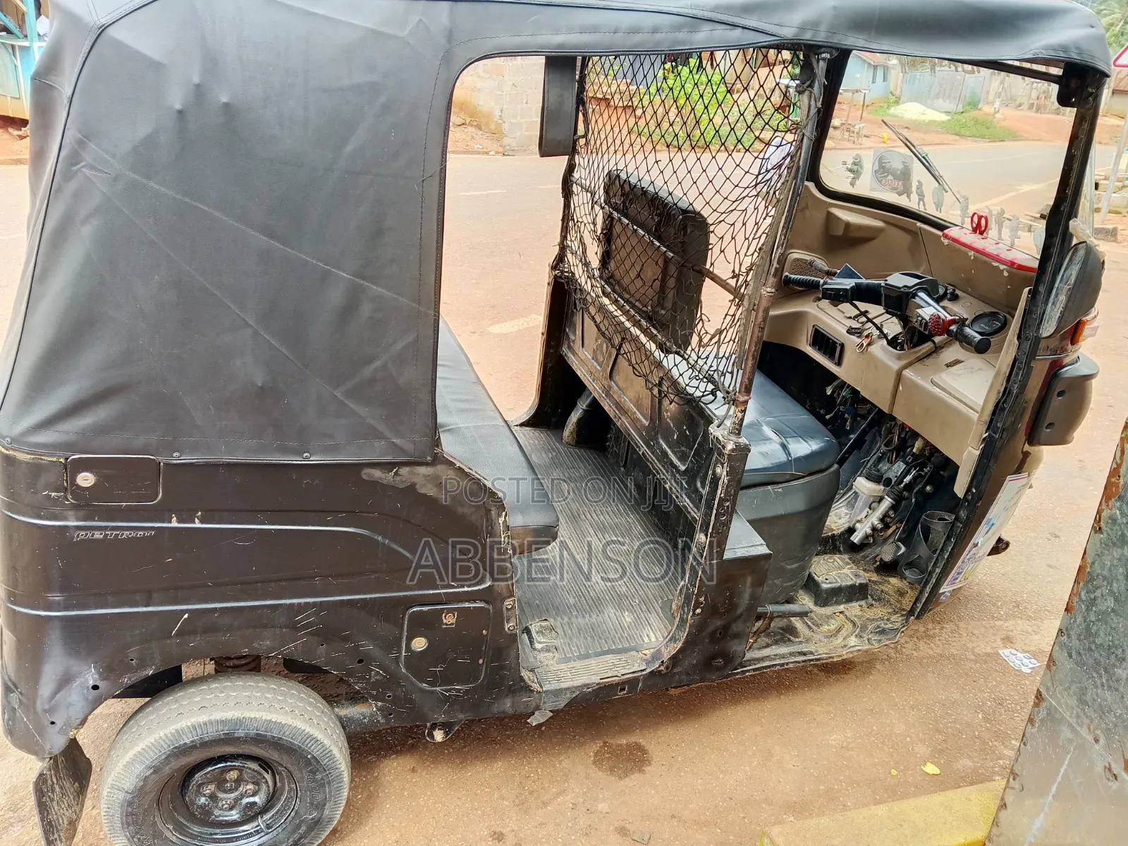 Bajaj RE 2024 Black