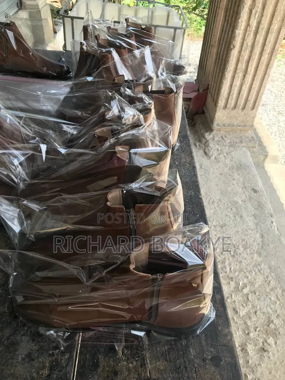 Man Shoe for Sale Wholesale Price