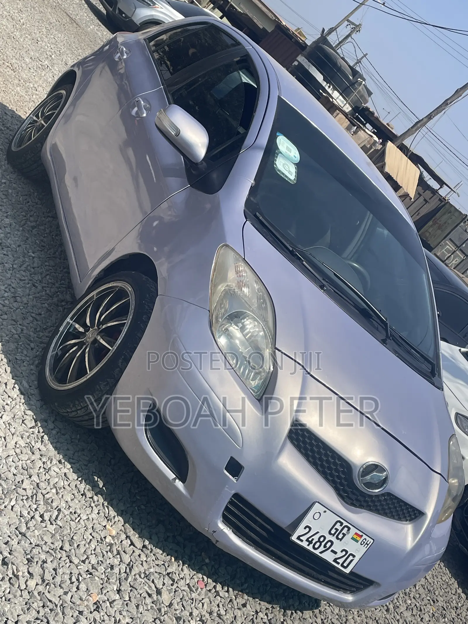Toyota Vitz 2010 Silver