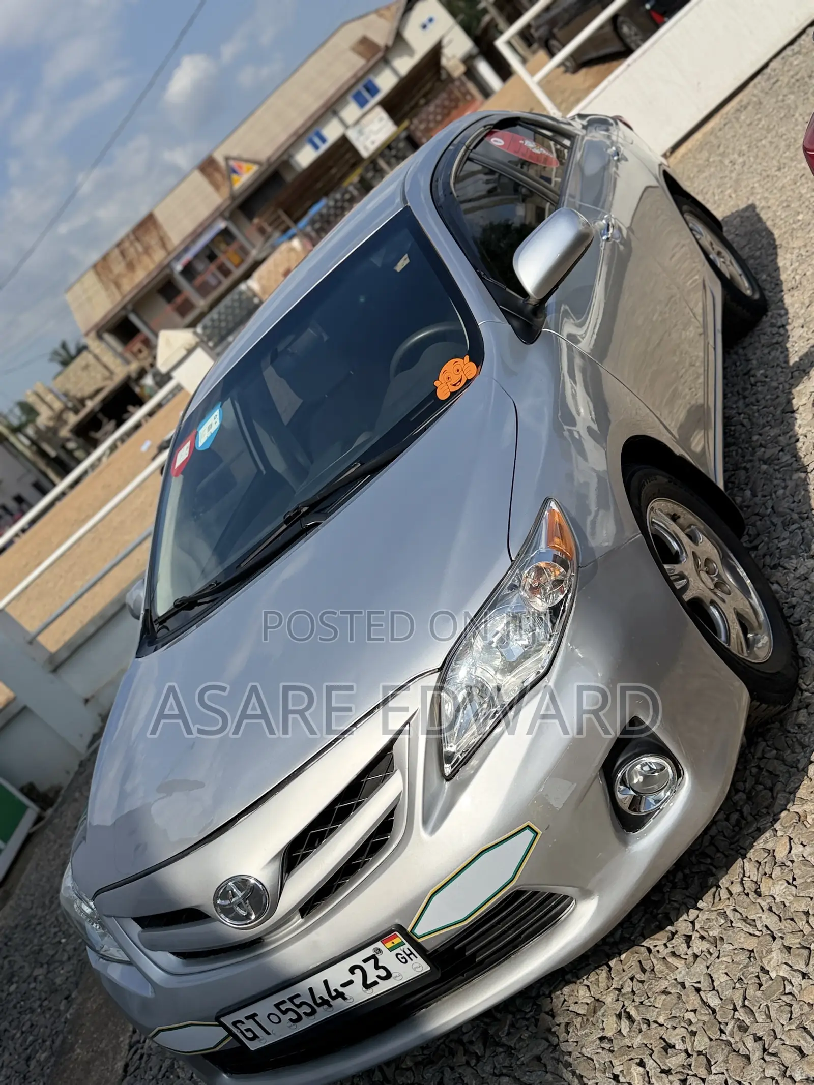 Toyota Corolla LE 4dr Sedan (1.8L 4cyl 4A) 2013