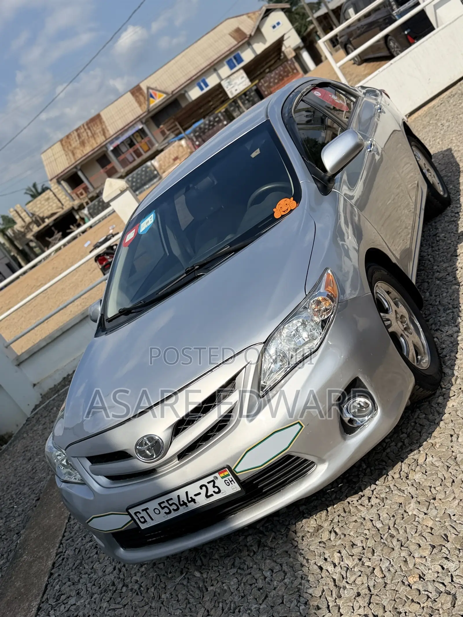 Toyota Corolla LE 4dr Sedan (1.8L 4cyl 4A) 2013