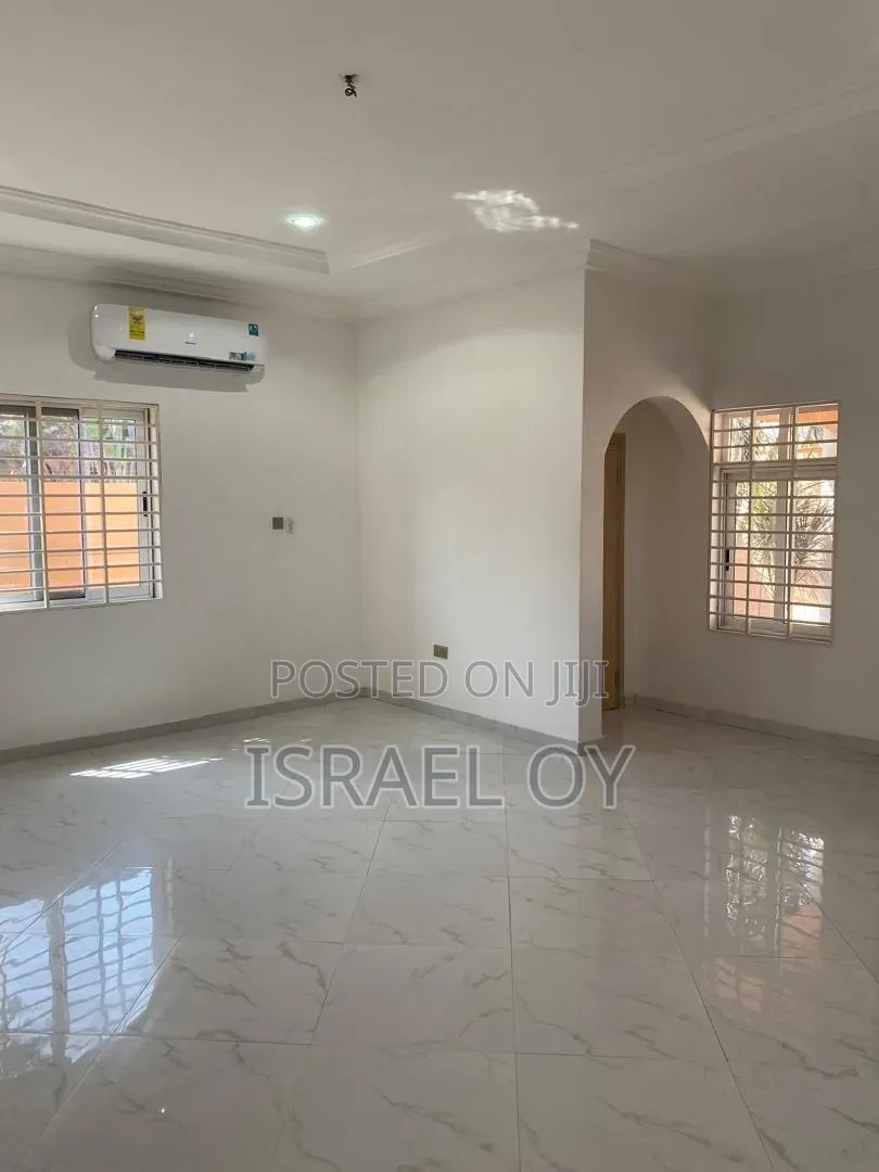 3bdrm House in Caterpillar Junction, Accra Metropolitan for rent