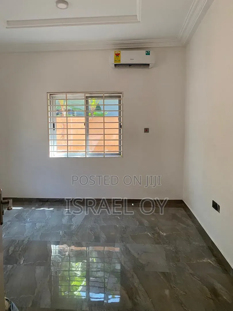 3bdrm House in Caterpillar Junction, Accra Metropolitan for rent