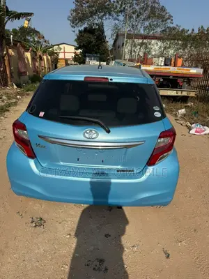 Toyota Vitz 2015 Blue