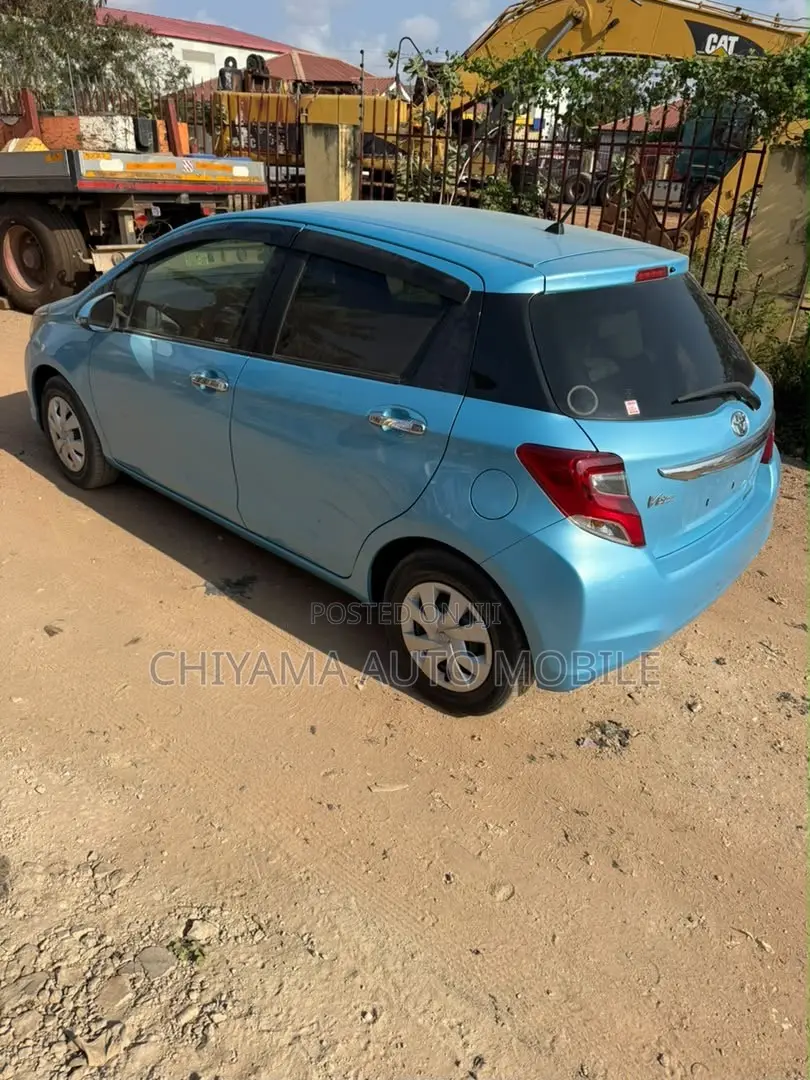 Toyota Vitz 2015 Blue