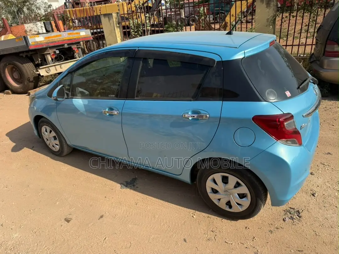 Toyota Vitz 2015 Blue