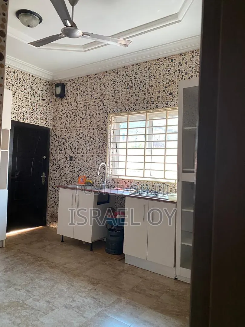 3bdrm House in Caterpillar Junction, Accra Metropolitan for rent