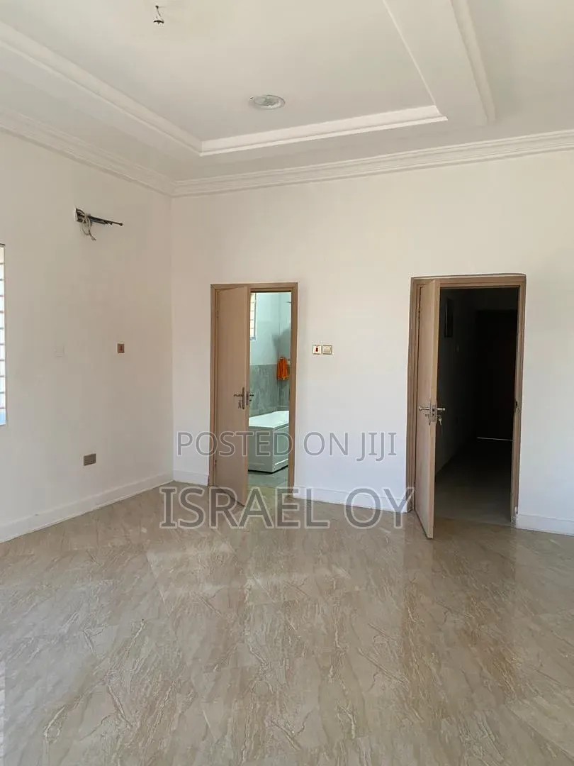 3bdrm House in Caterpillar Junction, Accra Metropolitan for rent