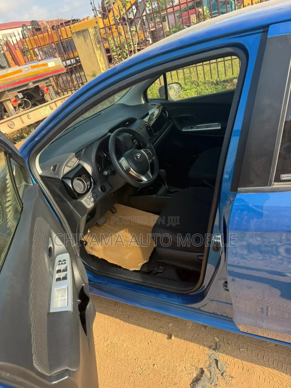 Toyota Vitz 1.3 FWD 3dr 2014 Blue