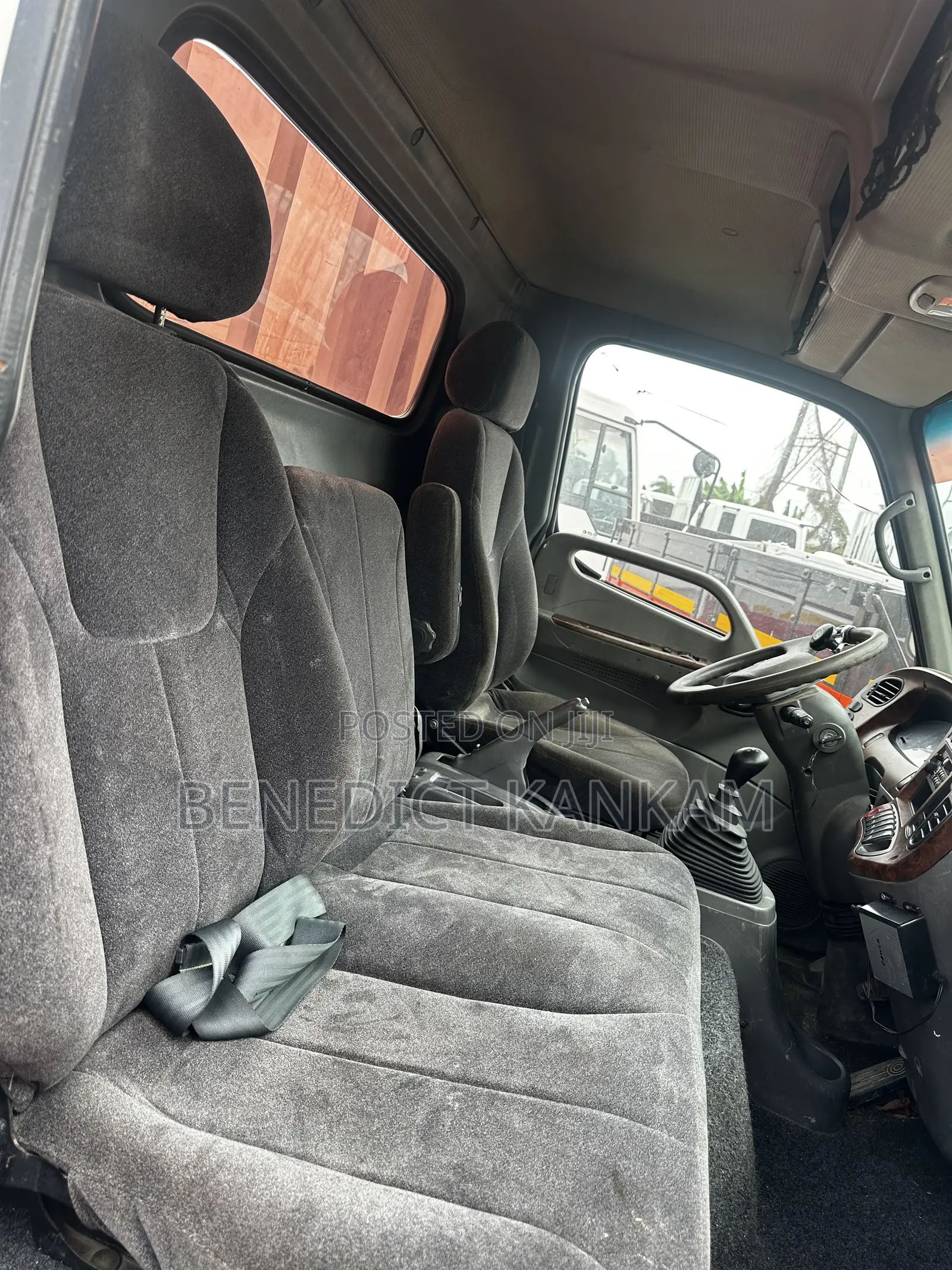 2004 Hyundai Gold